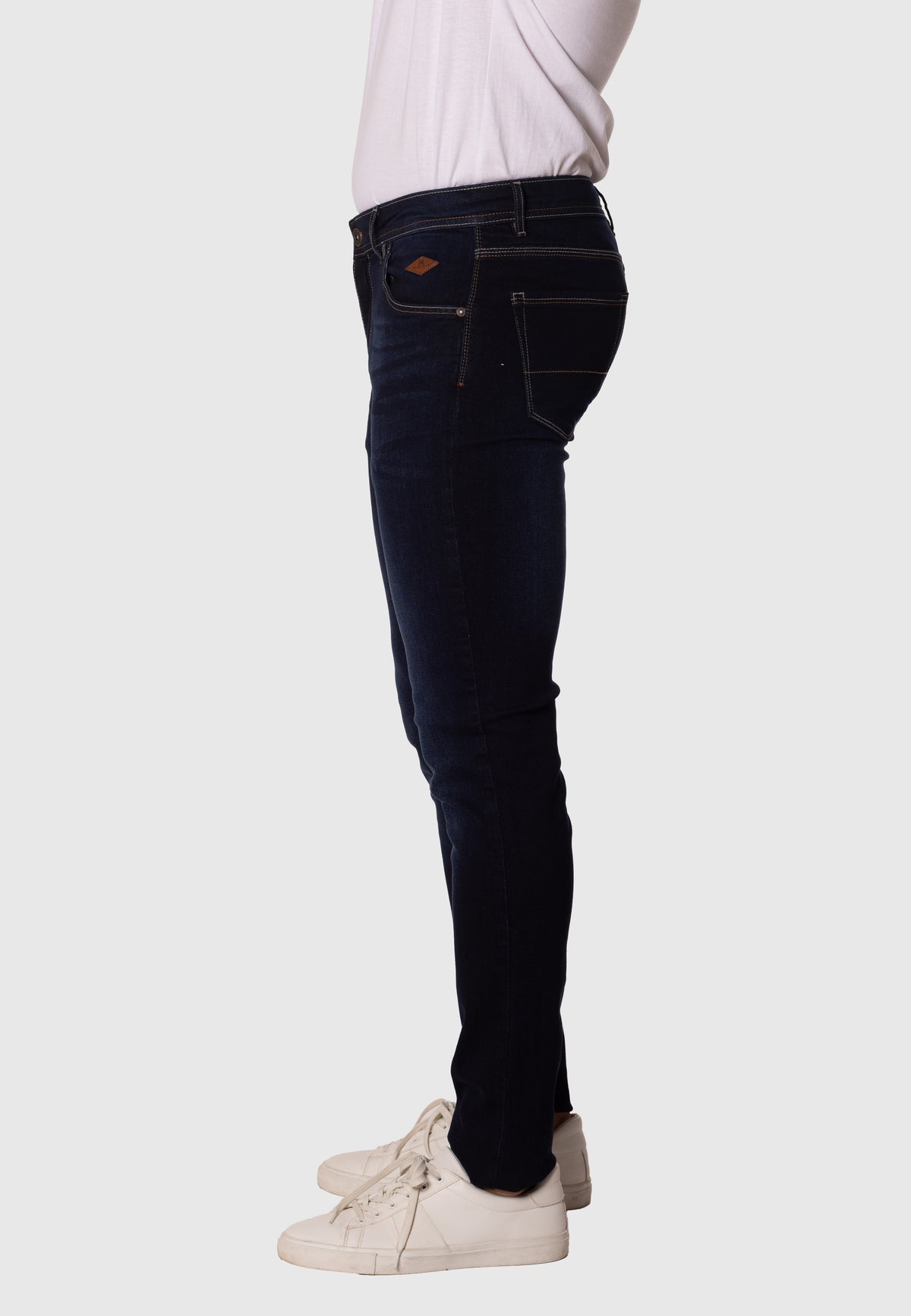 Pantalón vaquero marino custom fit para hombre