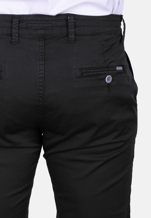 Bermuda chino negro básica tejido fino y ajuste
