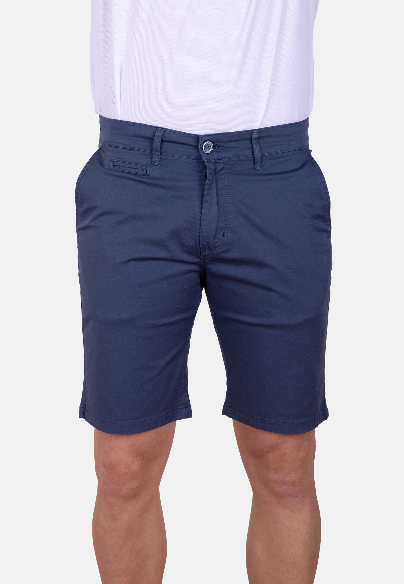 Bermuda chino azul petróleo básica tejido fino y ajuste