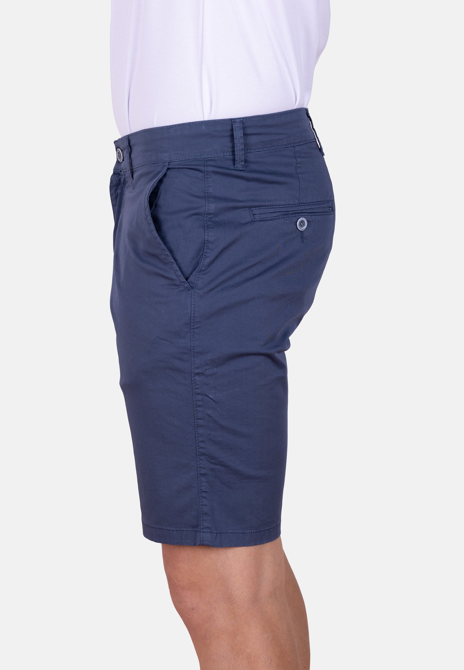 Bermuda chino azul petróleo básica tejido fino y ajuste