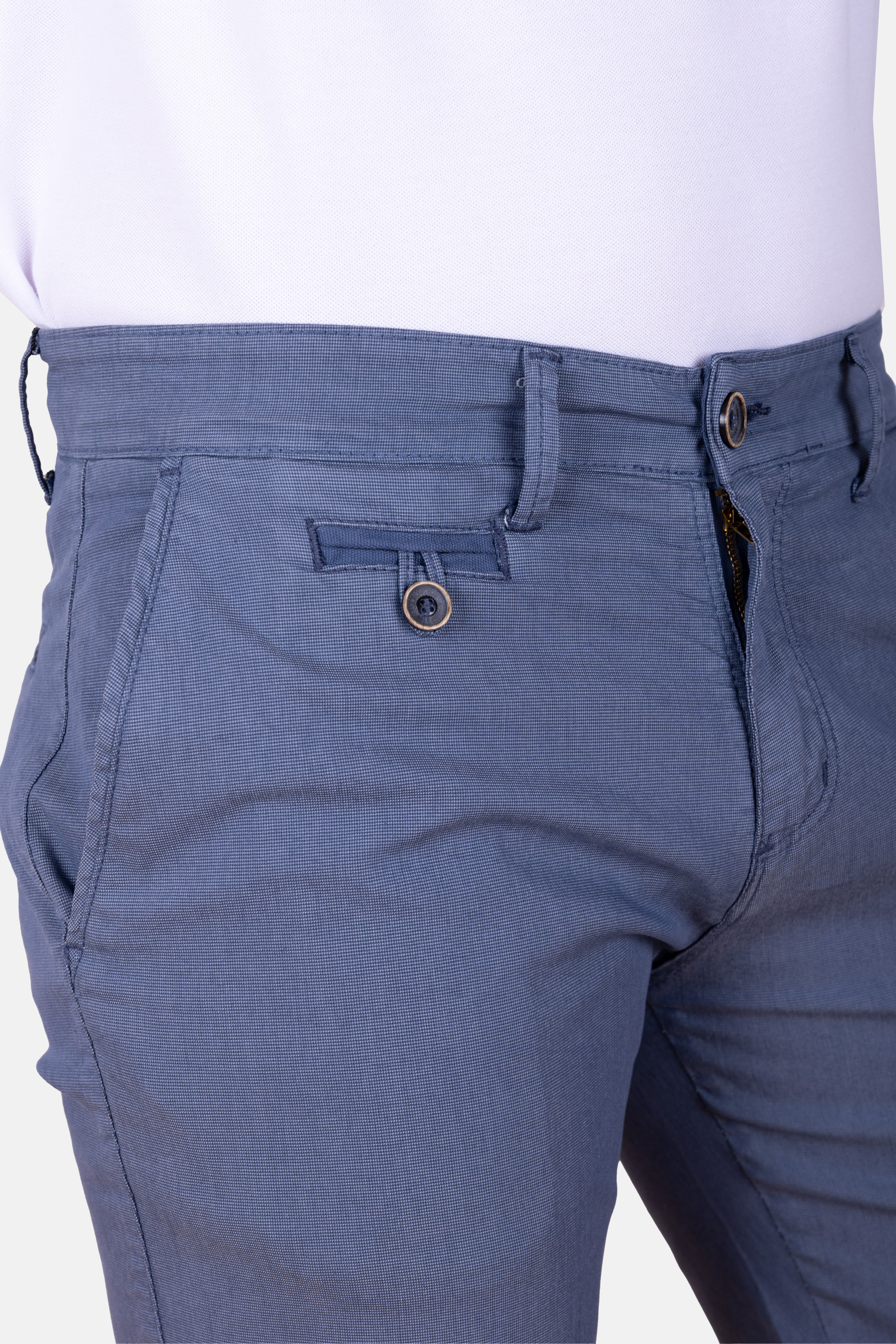 Bermuda chino azul petróleo micropunto elástico