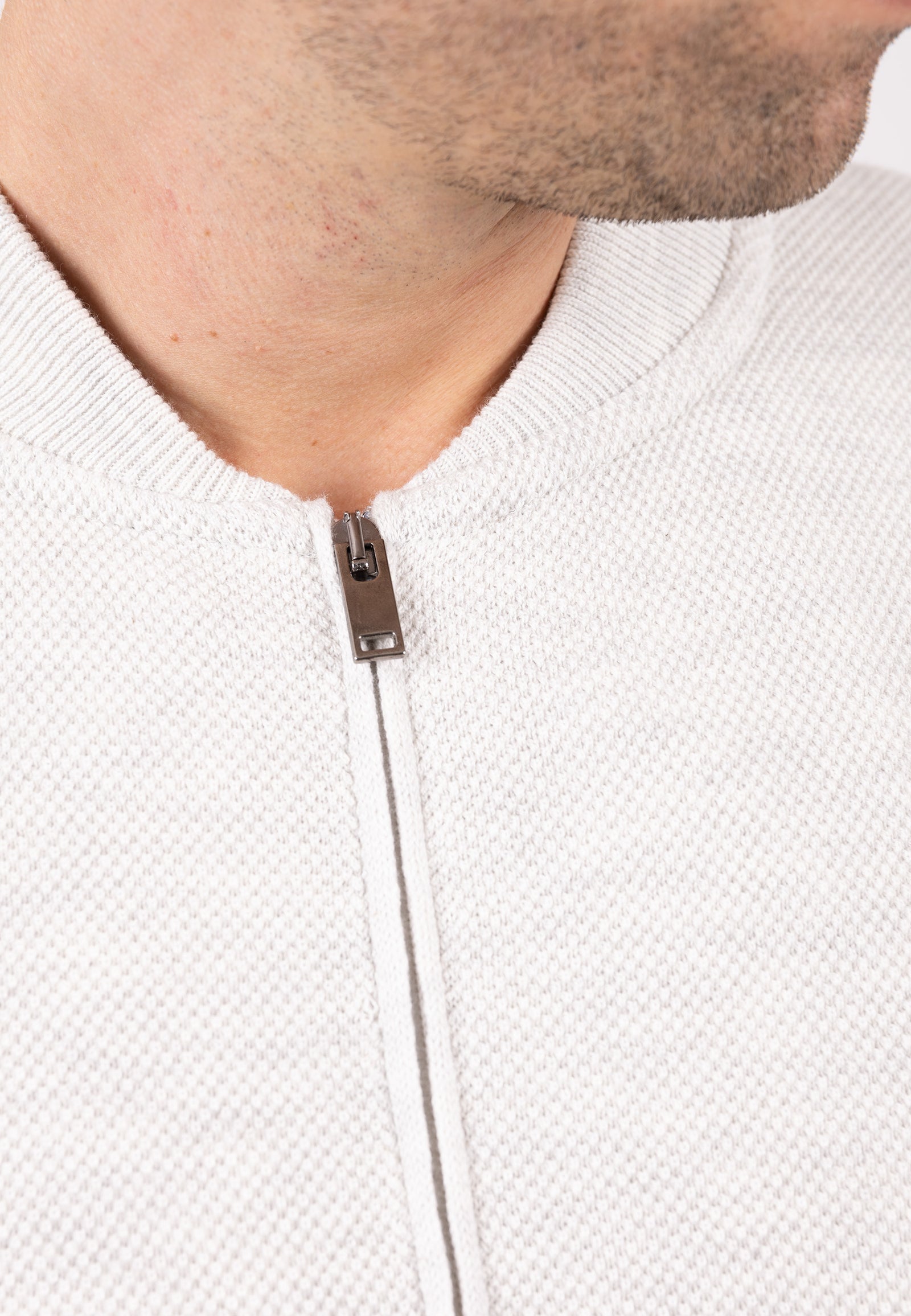 Cardigan Hombre Cuello Bomber Liso Granulado Crudo