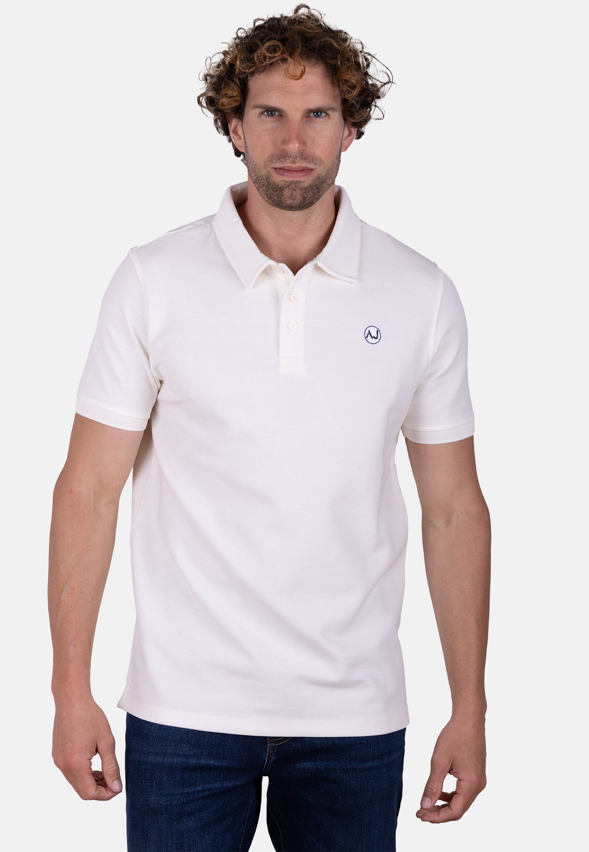Polo piqué  blanco con bordado logo amaro