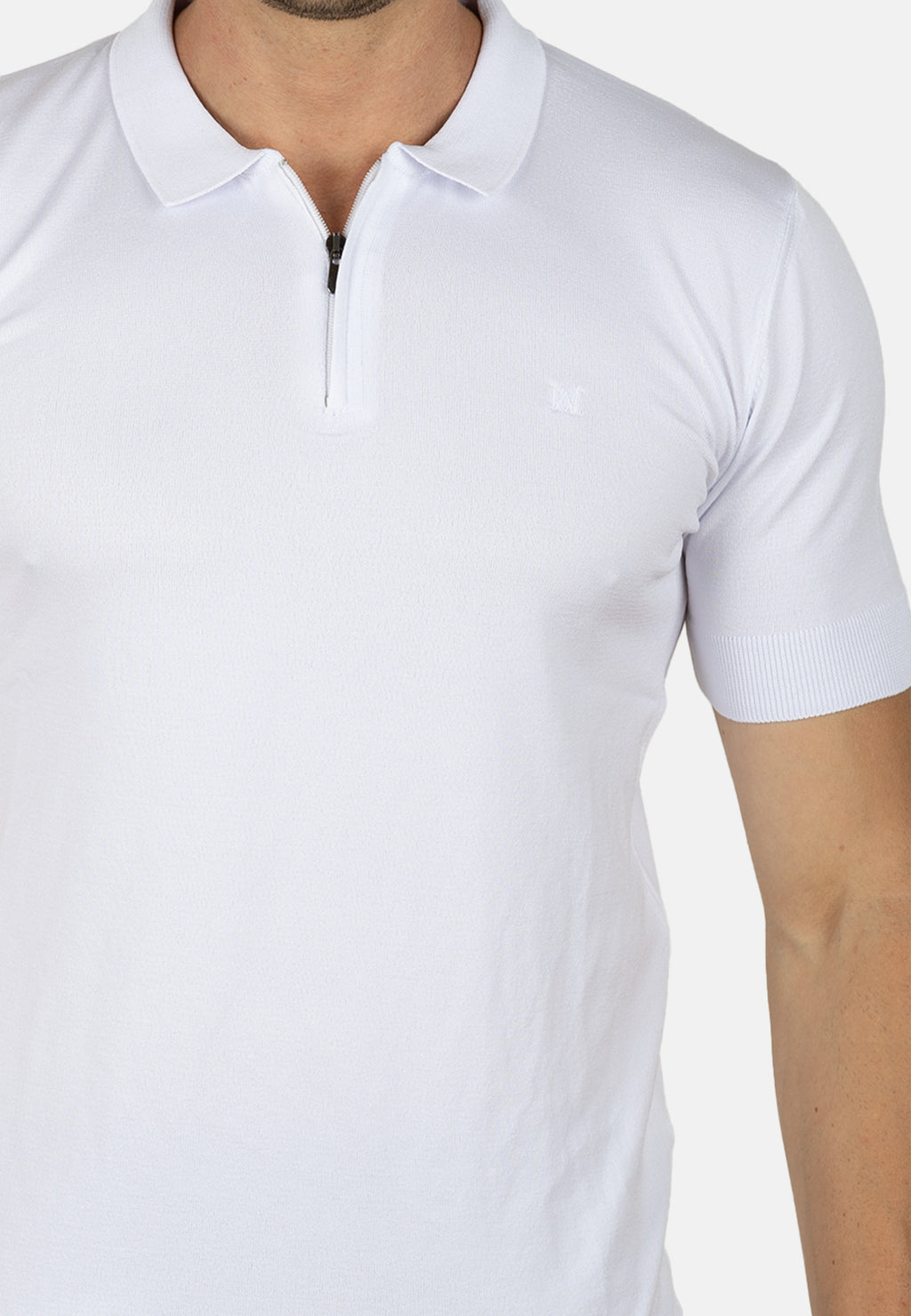 Polo blanco de punto para hombre con cremallera
