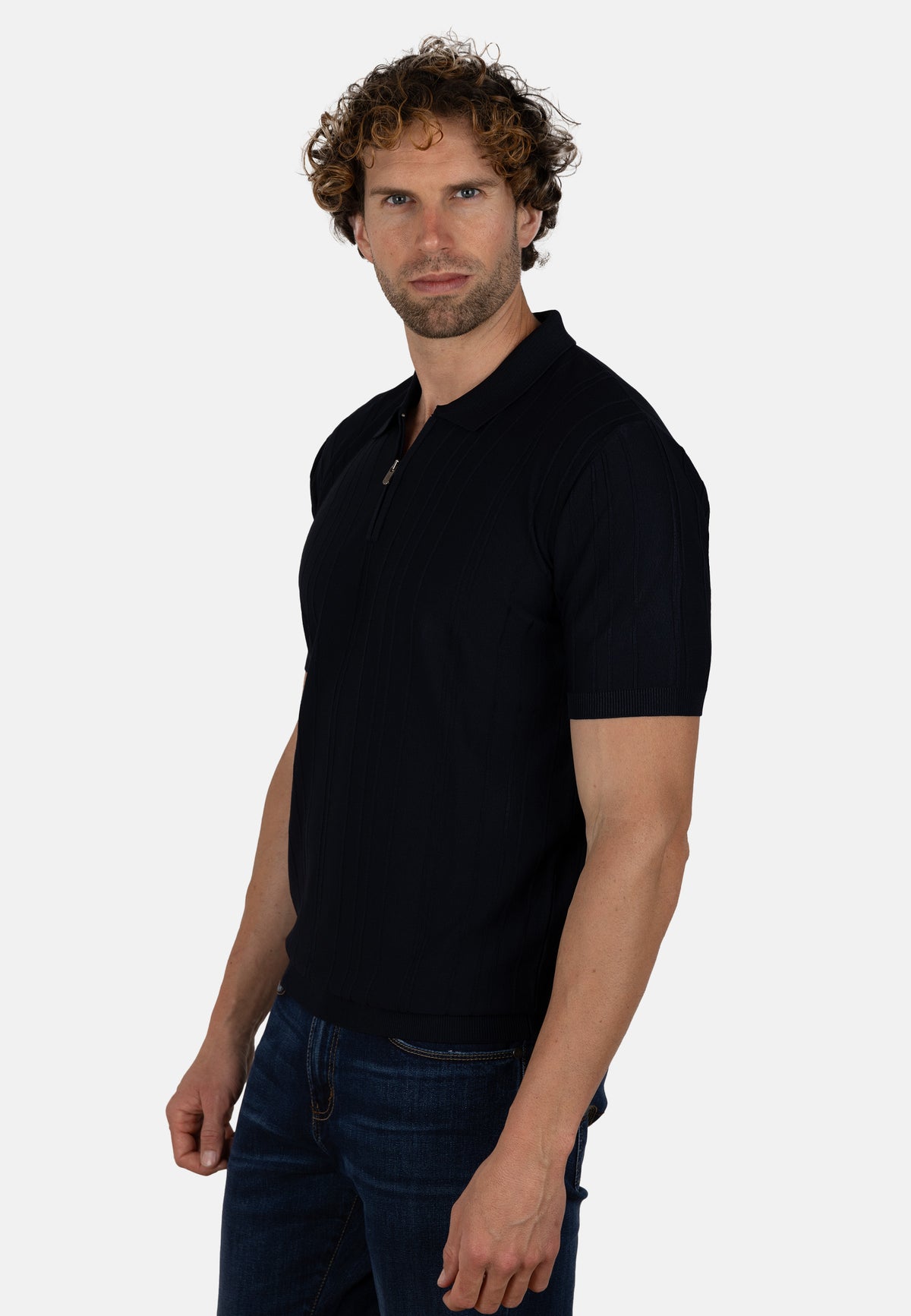 Polo de punto canalé para hombre en color marino