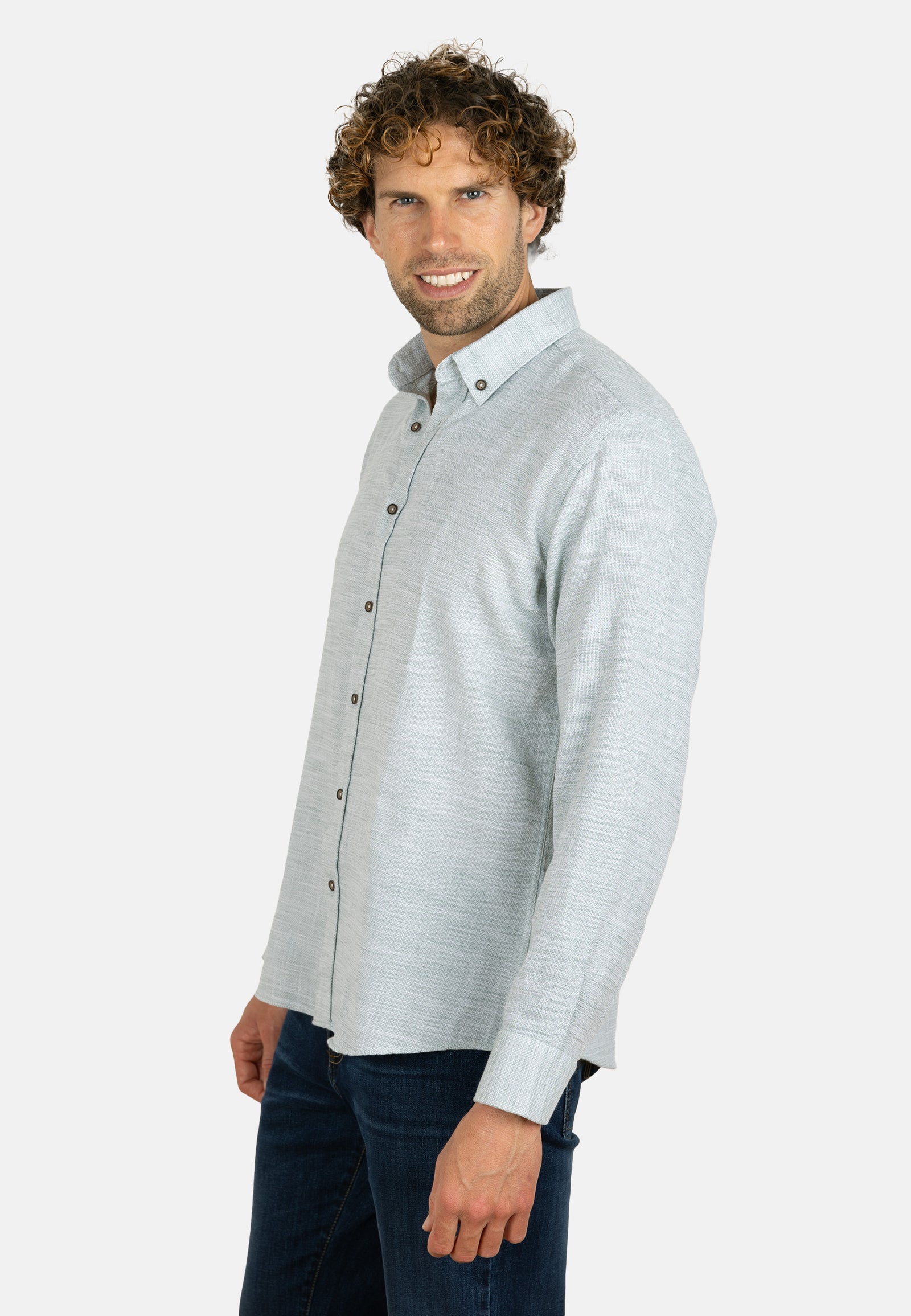 Camisa verde de algodón rústico con cuello con botones