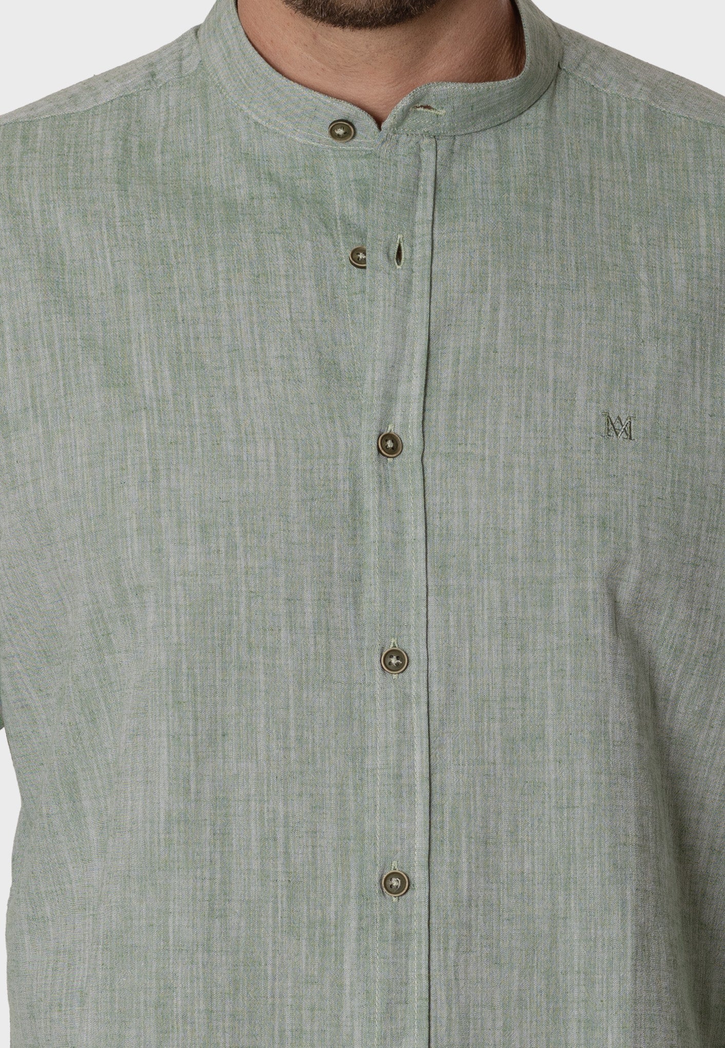 Camisa de Lino Almendro Cuello Mao Verde