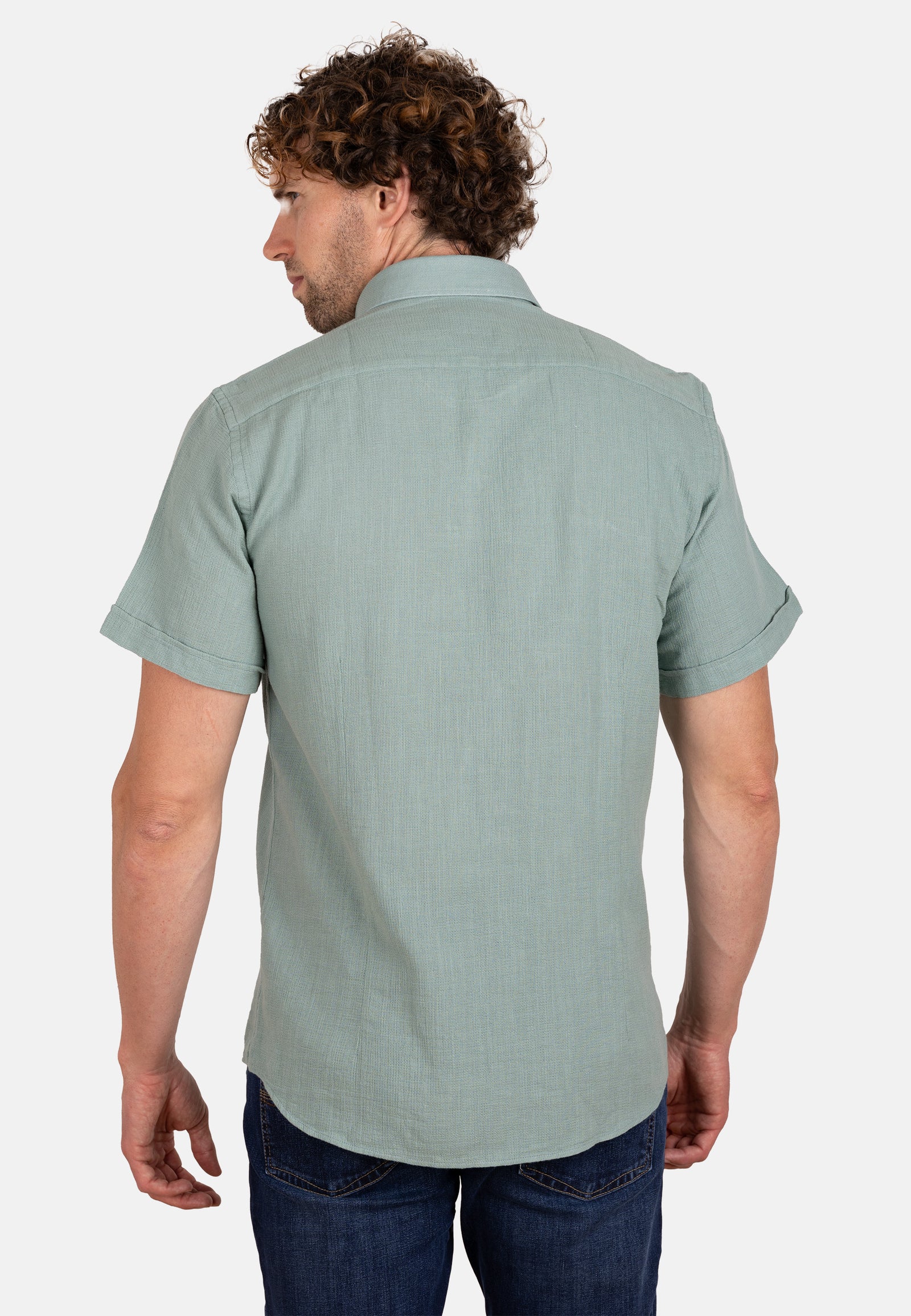 Camisa verde de algodón rústico manga corta con cuello abotonado