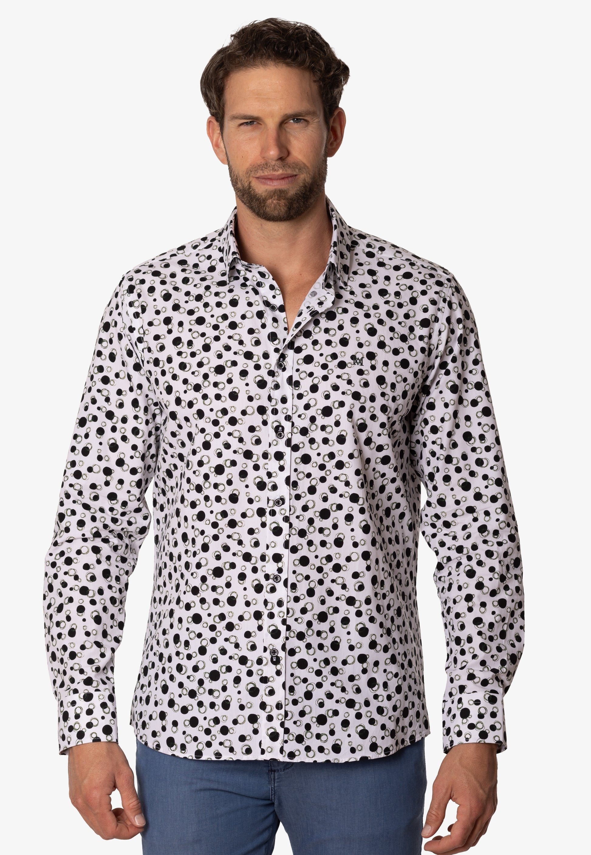 Camisa slim fit con estampado de círculos en blanco y negro