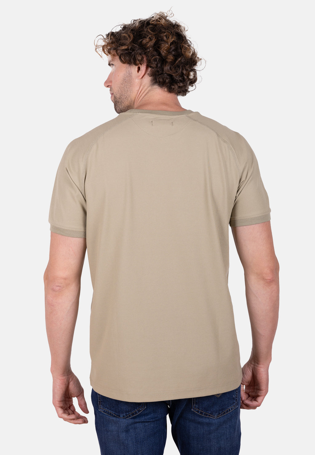 Camiseta slim fit verde manga ranglán con bordado