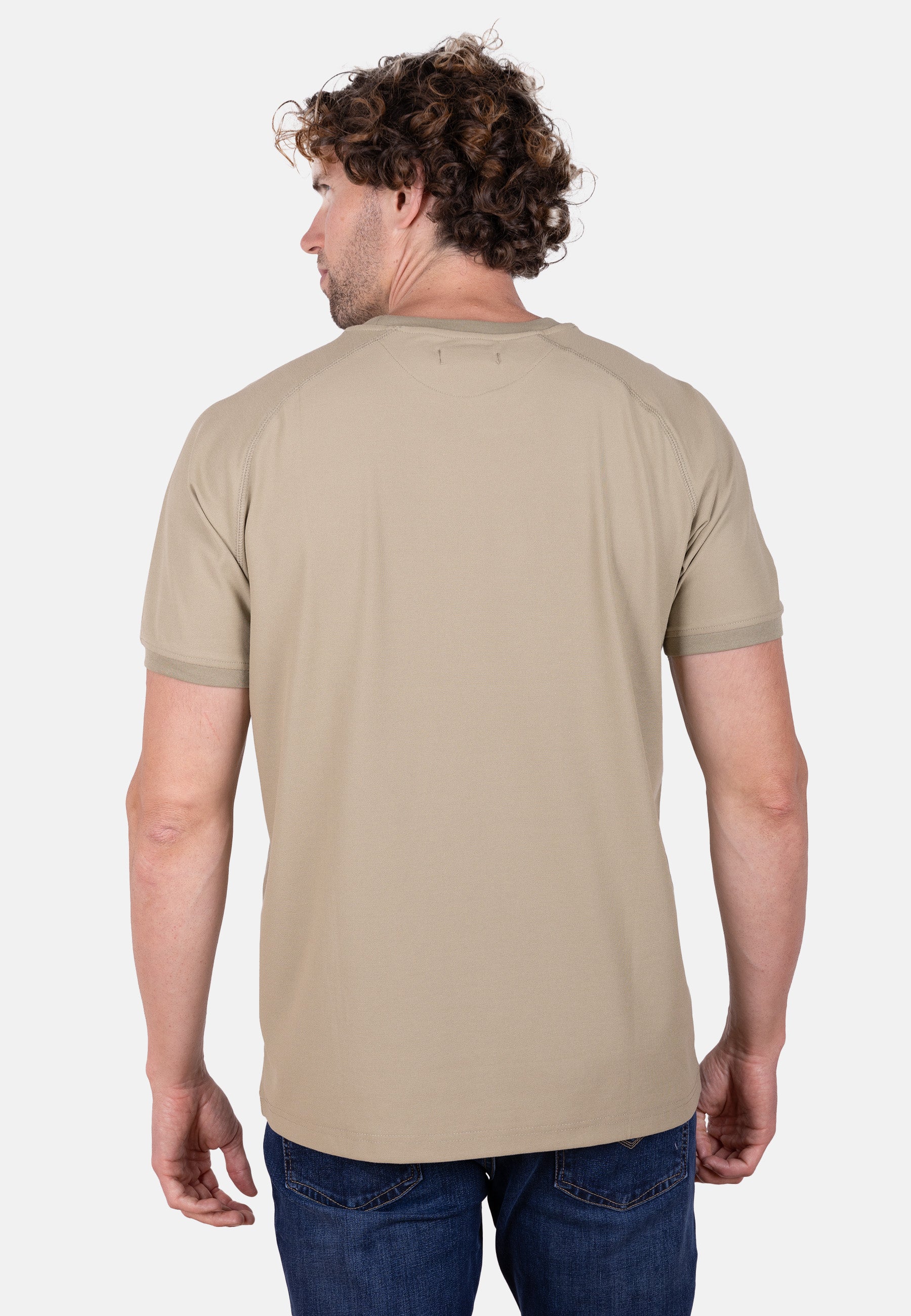 Camiseta slim fit verde manga ranglán con bordado