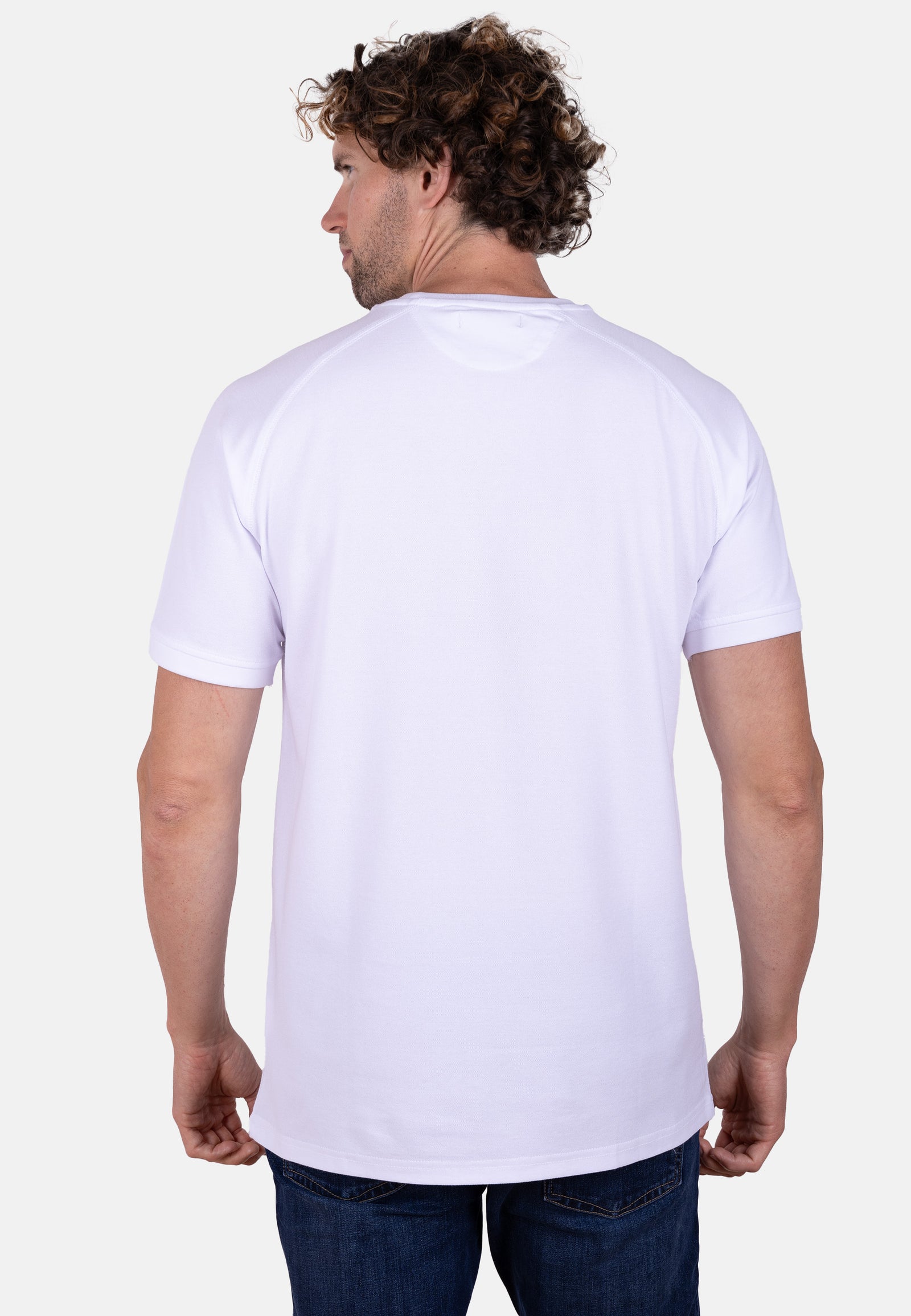 Camiseta slim fit blanca manga ranglán con bordado